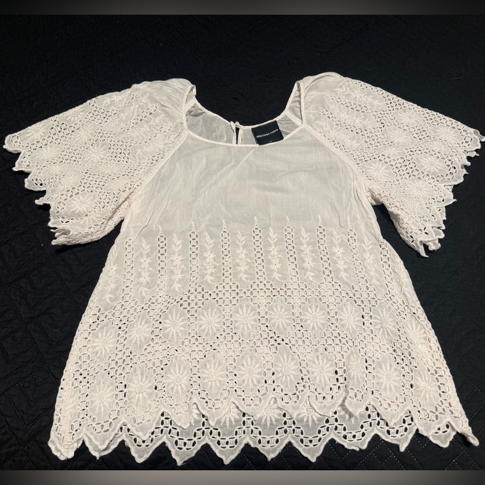 Vintage Women's American Retro White Eyelet/Lace Scalloped Edges Blouse size 36